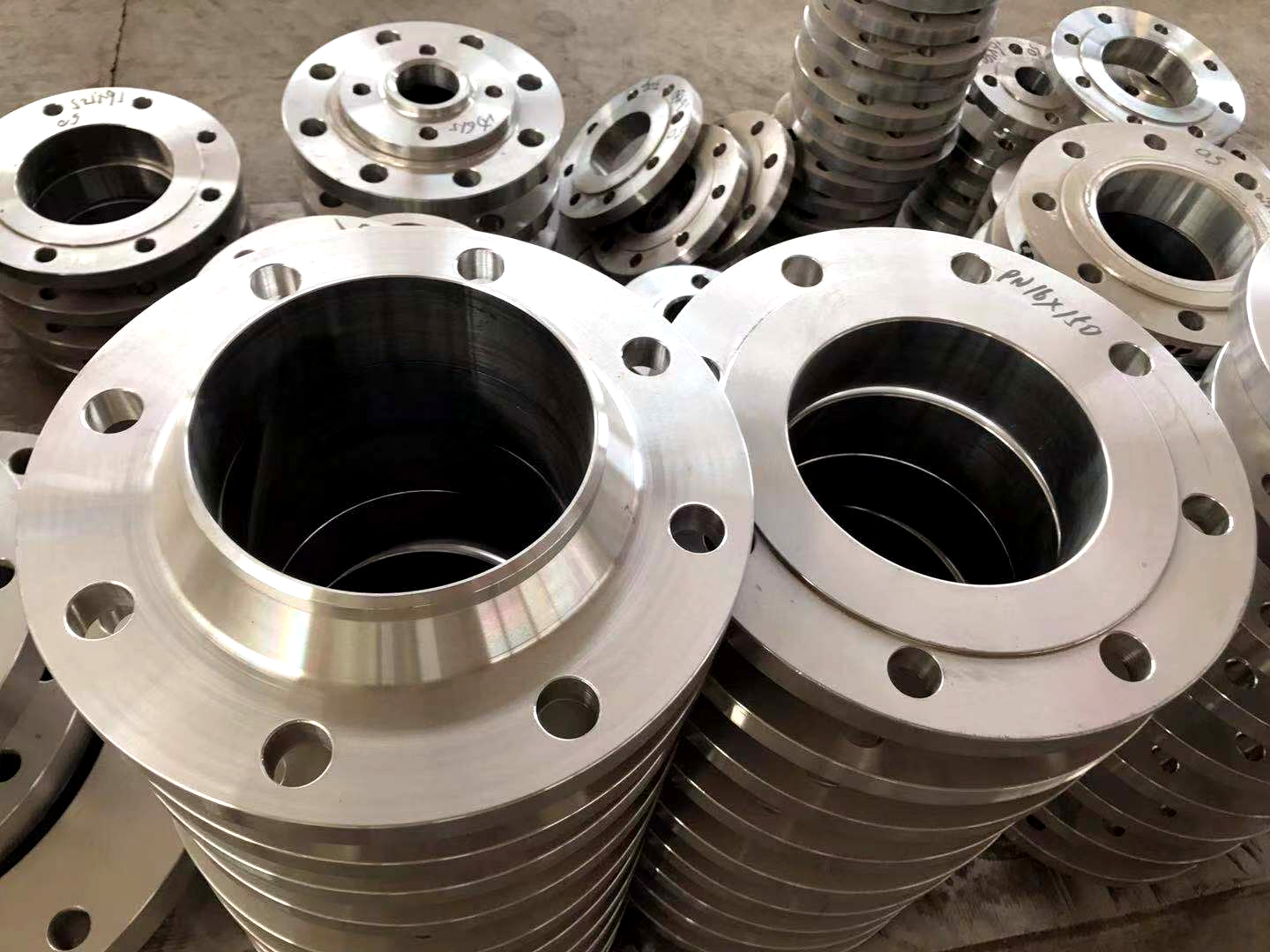 法蘭全焊接球閥密封面的型式是什么？